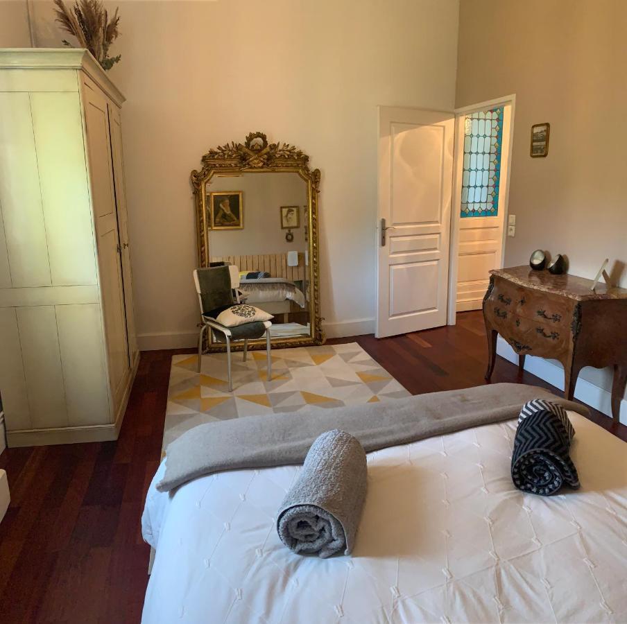 Suite Privative Abella - Aile De Maison Bourgeoise Ambares-et-Lagrave Exterior photo