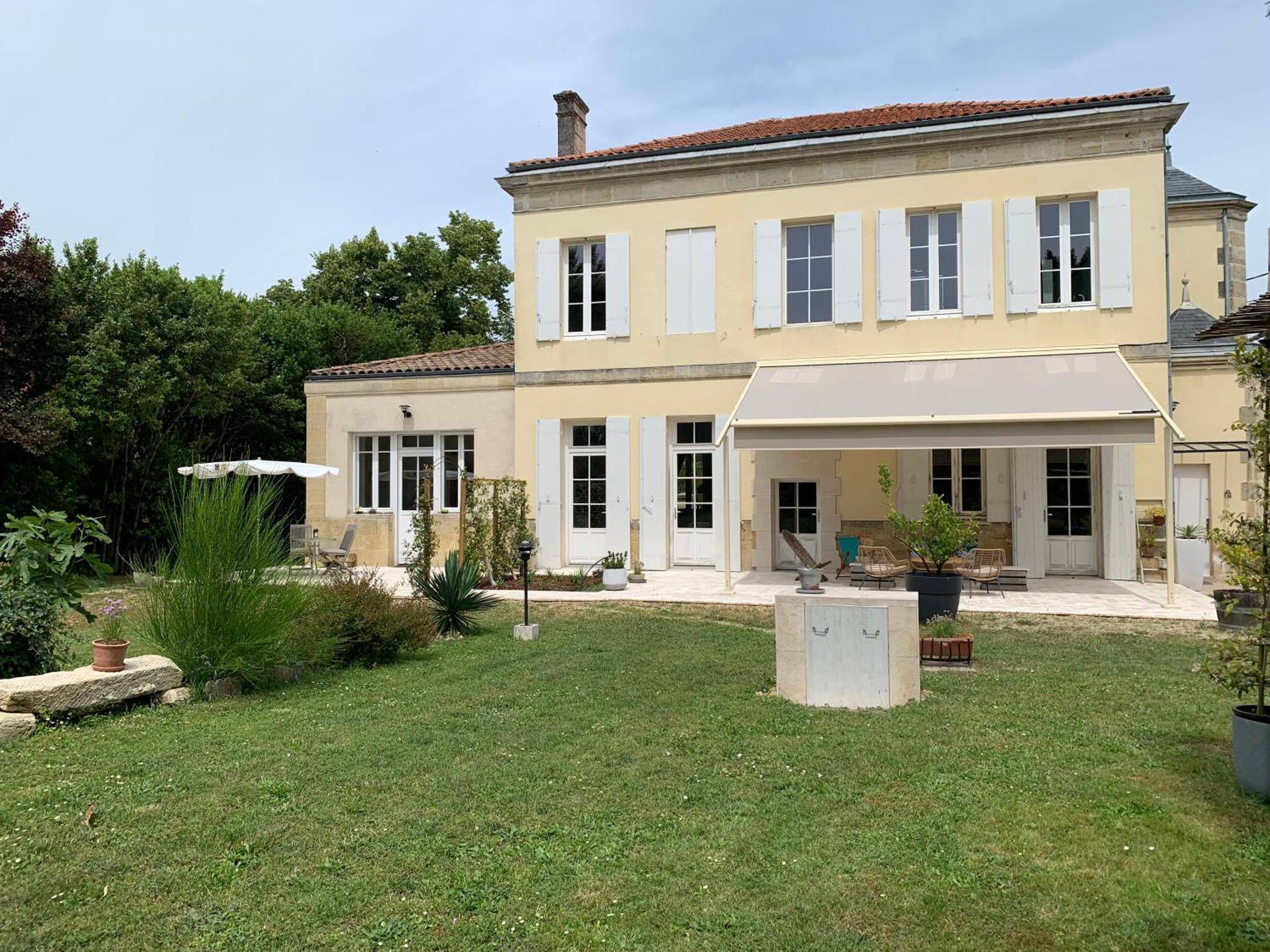 Suite Privative Abella - Aile De Maison Bourgeoise Ambares-et-Lagrave Exterior photo